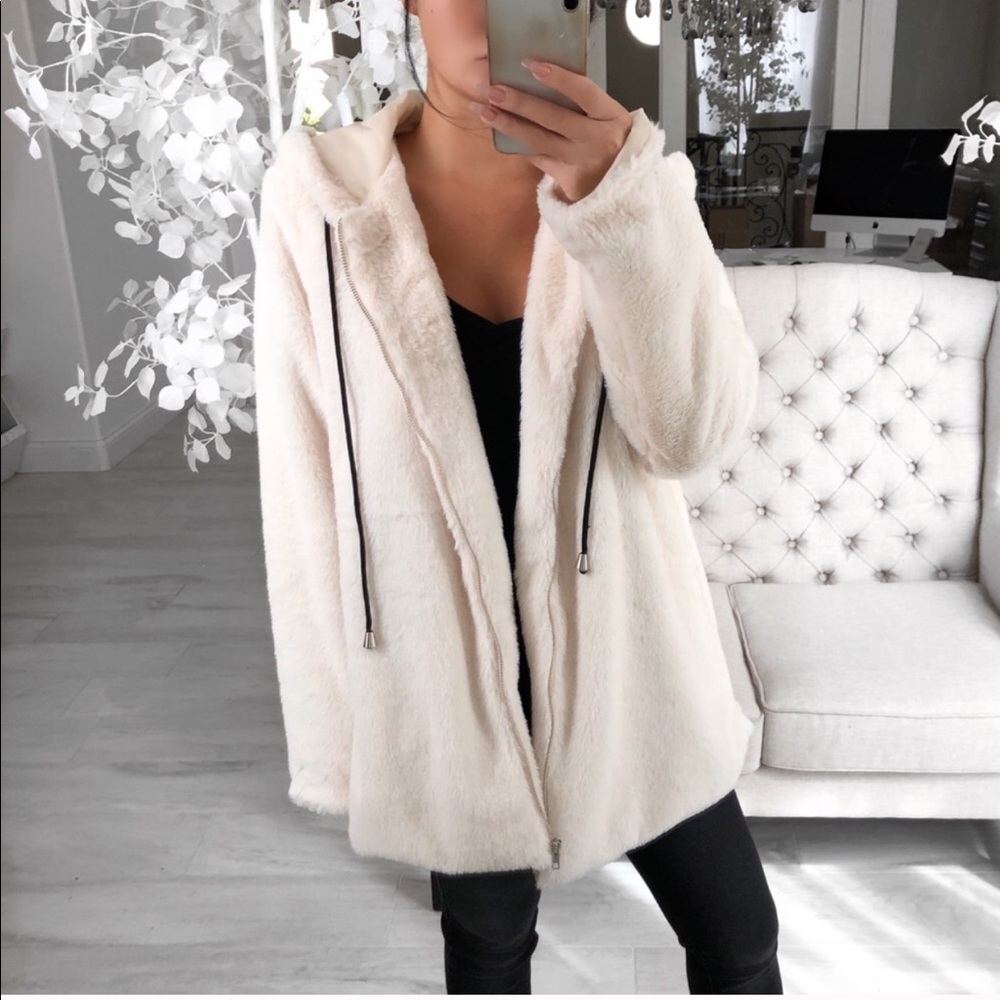 🔒RESERVED 🆕 Snow Bunny Jacket